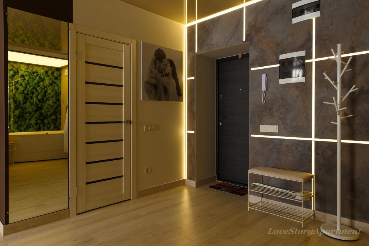Luxury Apartments «Love Story» Ivano-Frankivsk Ngoại thất bức ảnh