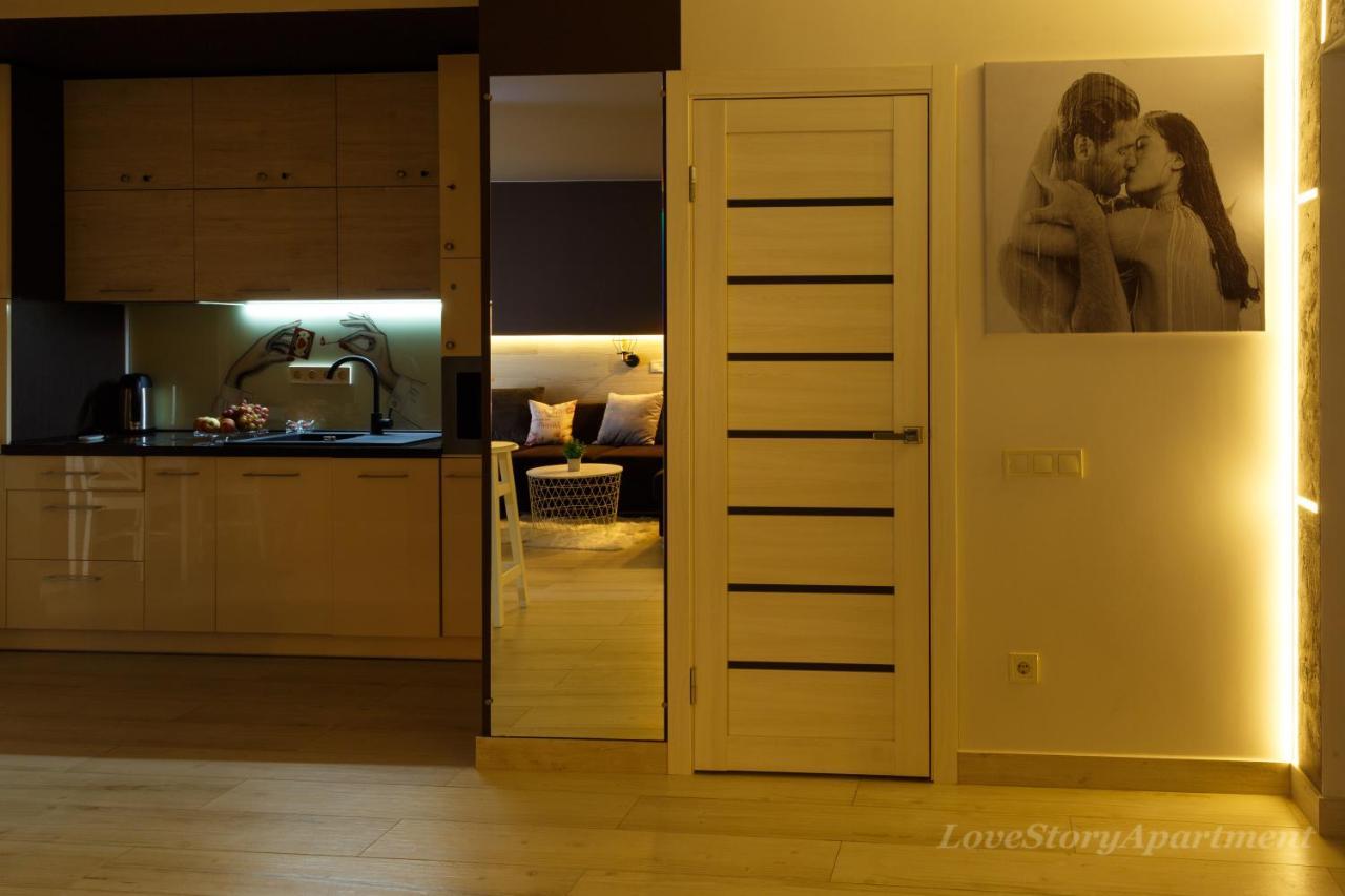 Luxury Apartments «Love Story» Ivano-Frankivsk Ngoại thất bức ảnh