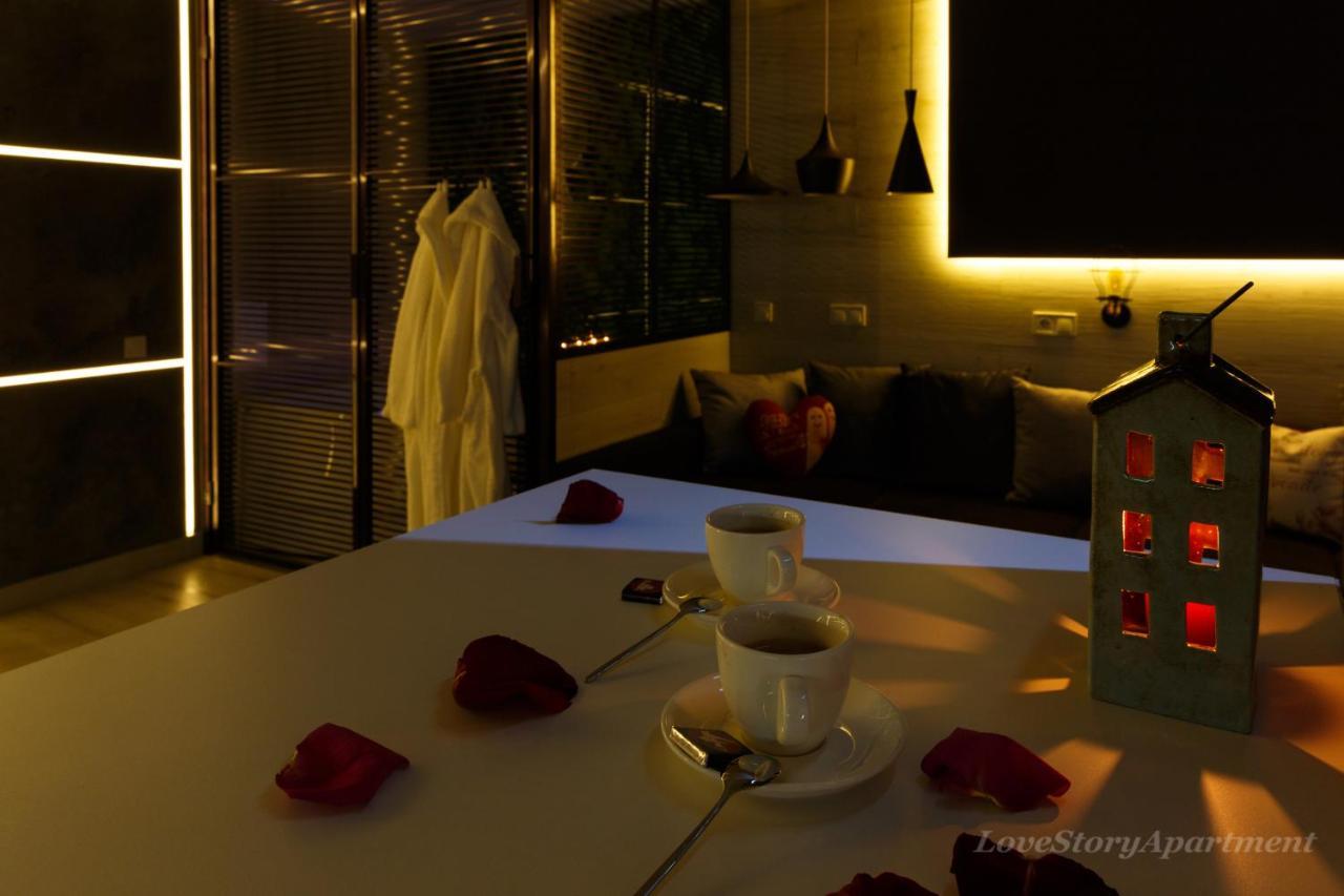 Luxury Apartments «Love Story» Ivano-Frankivsk Ngoại thất bức ảnh