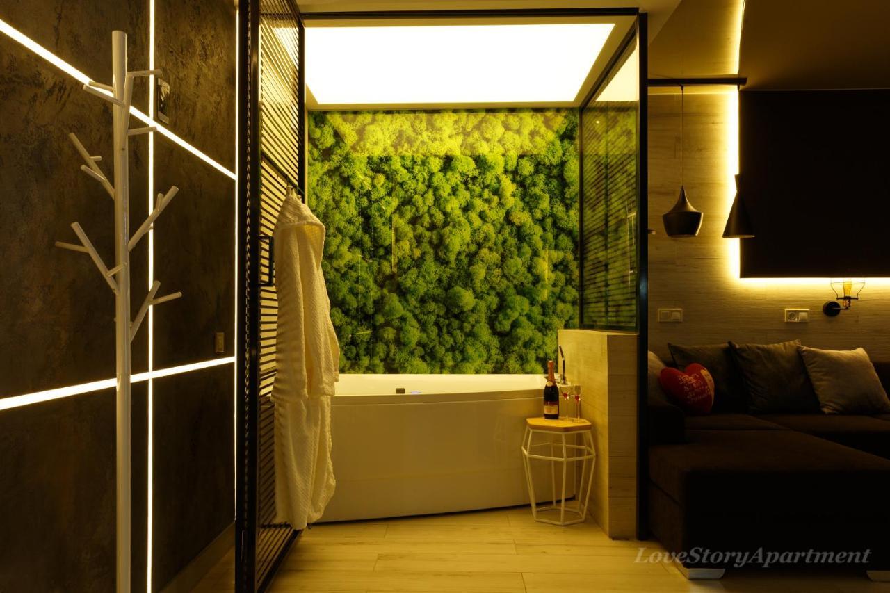 Luxury Apartments «Love Story» Ivano-Frankivsk Ngoại thất bức ảnh